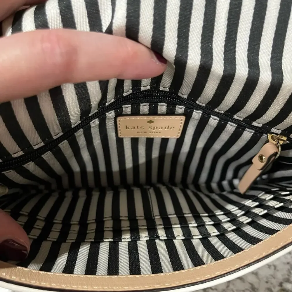 Kate Spade Hampton Road Juliana Turn Lock White Leather 2 Way Crossbody Clutch